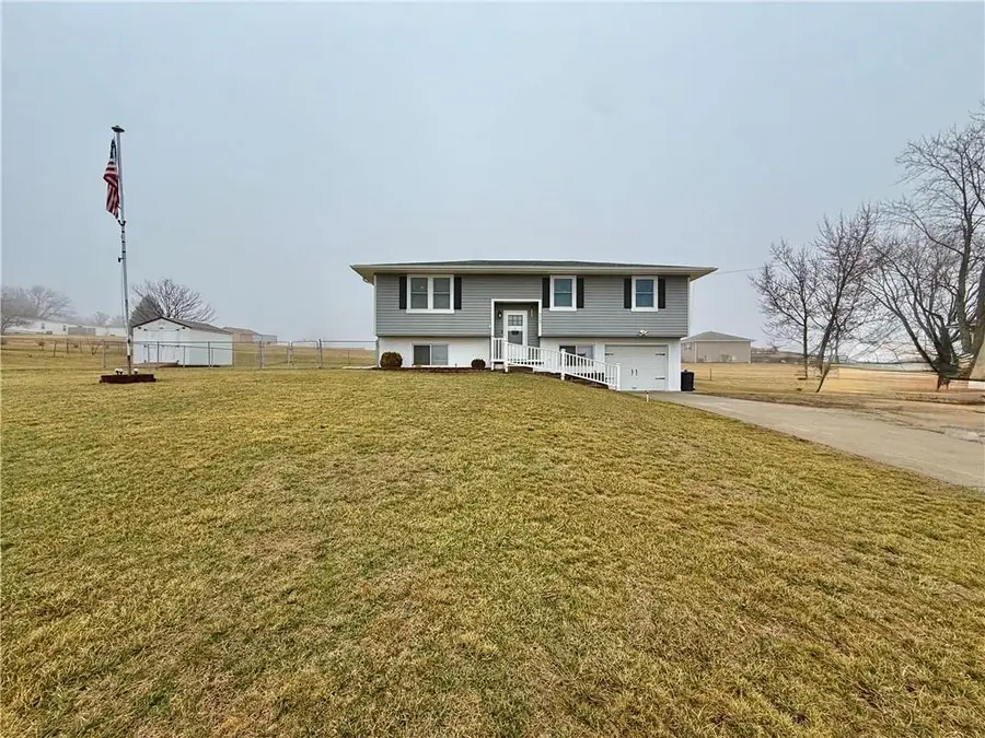 717 E South Avenue, Maryville, MO 64468 - #2