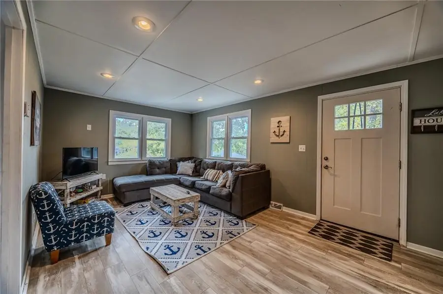 28253 W Cove Drive, Lincoln, MO 65338 - #3