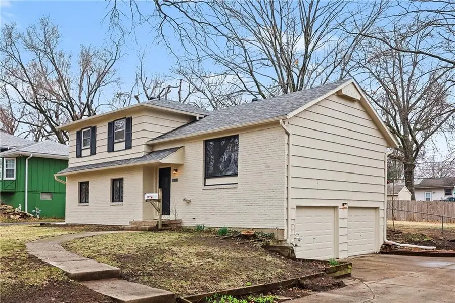 7516 W 96th Terrace, Overland Park, KS 66212 - #2