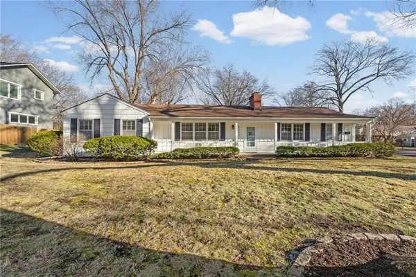 6102 W 67th Terrace, Overland Park, KS 66204