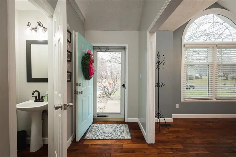 4109 SW Washington Drive, Blue Springs, MO 64014 - #2