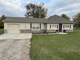 31375 Metcalf Road, Louisburg, KS 66053