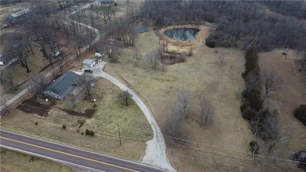 14298 Leavenworth Road, Basehor, KS 66007 - #1