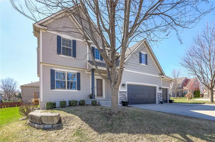 1305 Ashdown Circle, Raymore, MO 64083 - #2