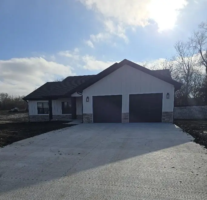 1007 George Court, Effingham, KS 66023 - #1
