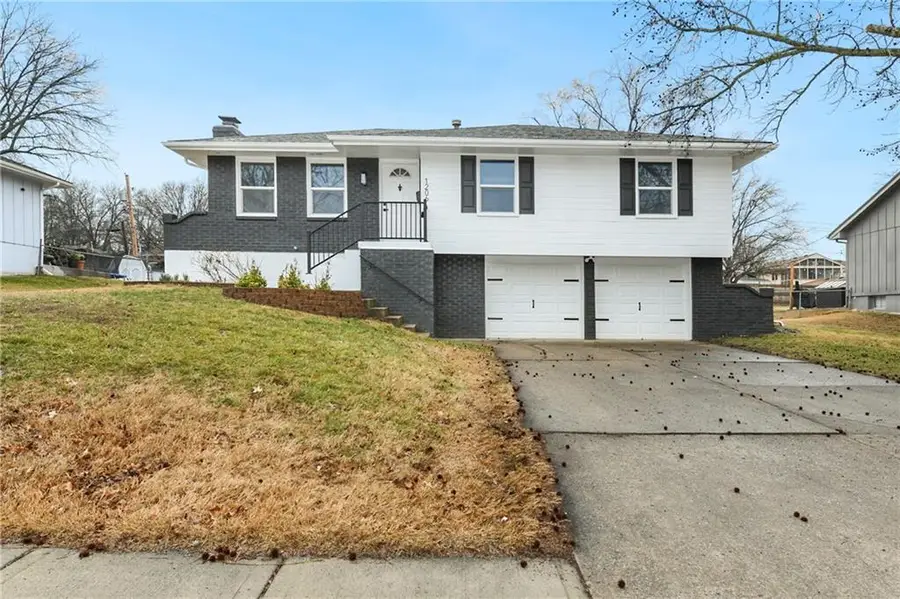 1206 SW Mission Place, Lees Summit, MO 64081 - #2