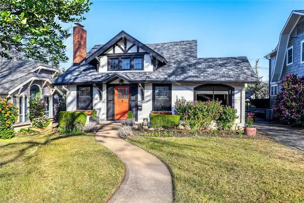 4921 Bell Street, Kansas City, MO 64112