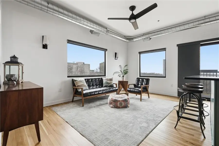 2940 Baltimore Avenue #1204, Kansas City, MO 64108 - #3