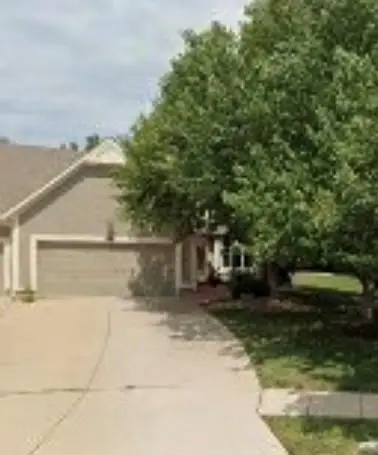 7406 W 148th Street, Overland Park, KS 66223