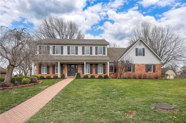 12113 Cherokee Street, Leawood, KS 66209