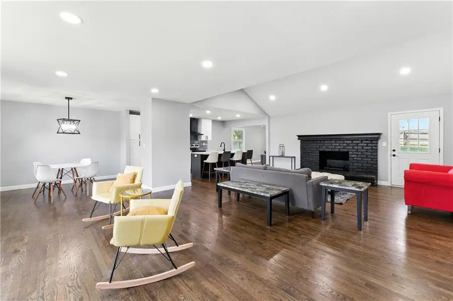 9916 Floyd Street, Overland Park, KS 66212 - #2