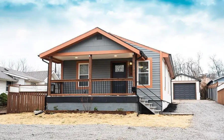 816 S Lake Drive, Blue, MO 64063 - #3