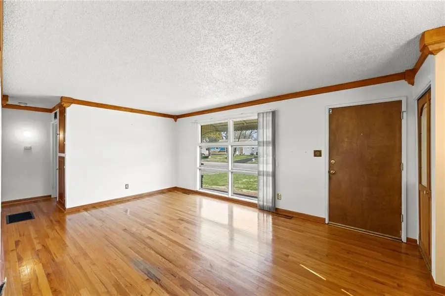 3234 N 36th Street, Kansas City, KS 66104 - #3