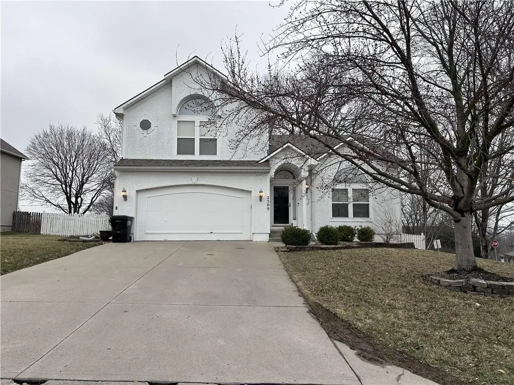 2509 S Powahatan Avenue, Independence, MO 64057 - #1