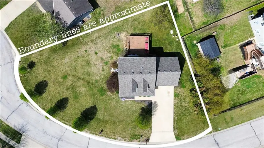 804 Cherokee Court, Paola, KS 66071 - #2