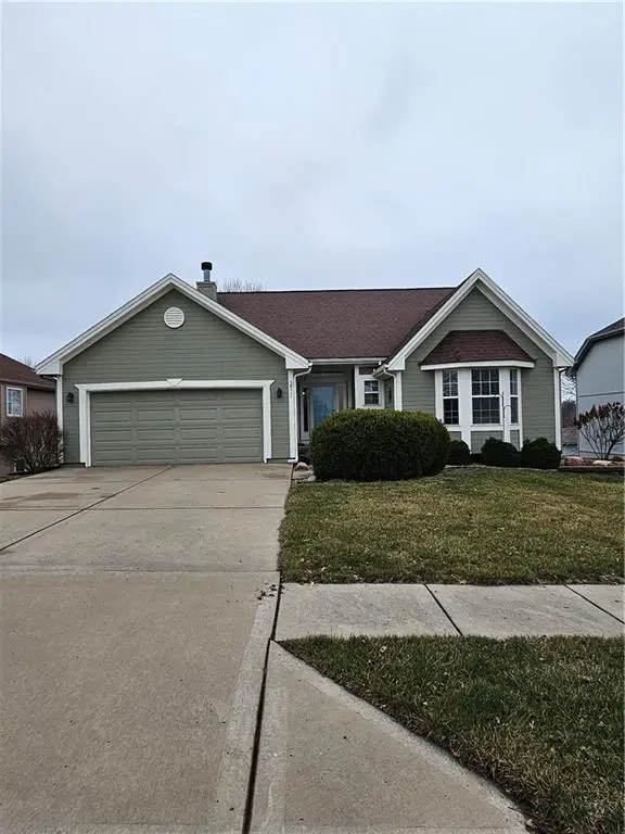 211 Essex Drive, Smithville, MO 64089