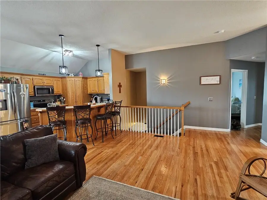 211 Essex Drive, Smithville, MO 64089 - #3