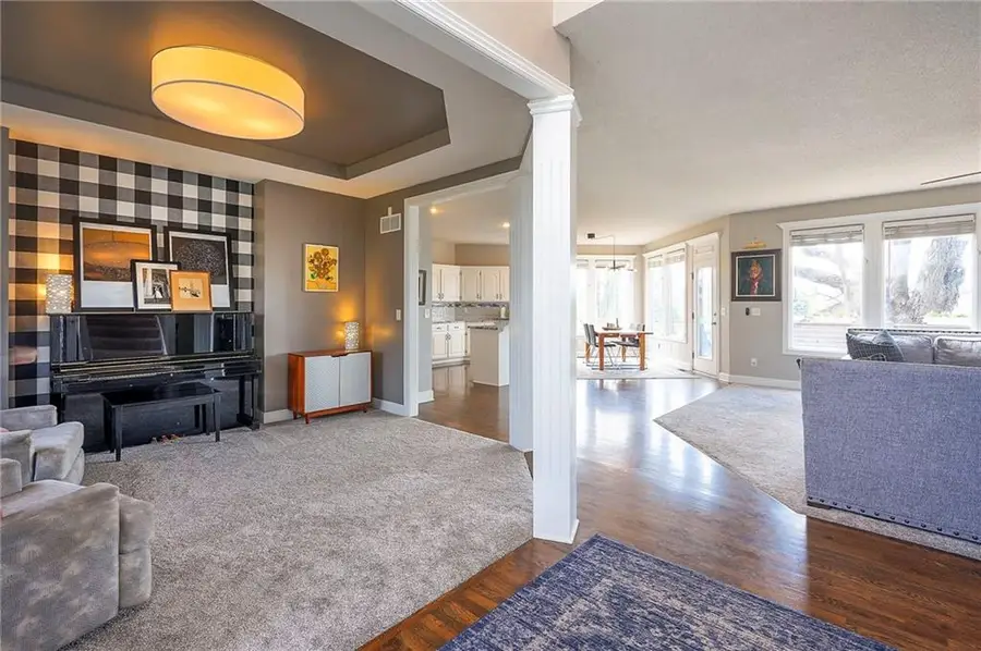 989 S Clearwater Creek Drive, Olathe, KS 66061 - #3