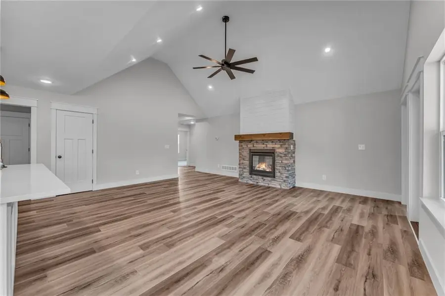 1116 Bluestem Circle, Baldwin City, KS 66006 - #3