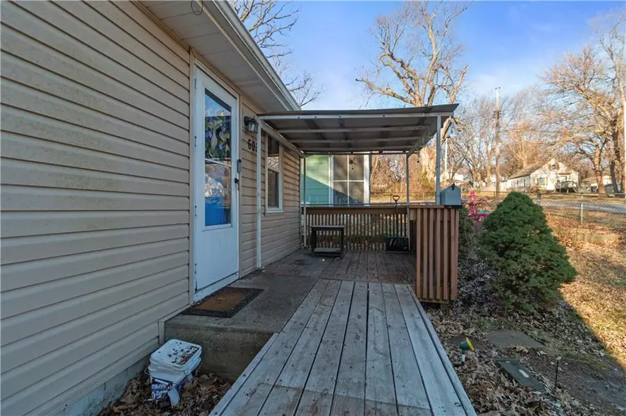 603 E Myrtle Street, Independence, MO 64055 - #3