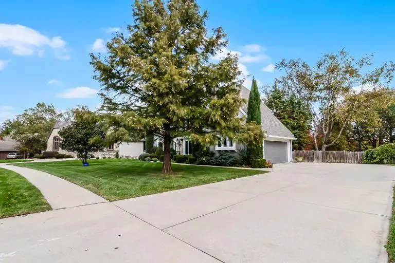 4024 W 124th Street, Leawood, KS 66209 - #2