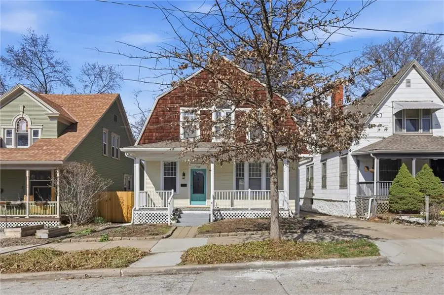 808 E 33rd Street, Kansas City, MO 64109 - #2