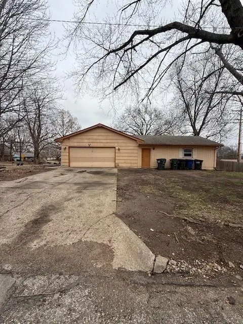 1715 W 25th Street, Lawrence, KS 66046 - #2