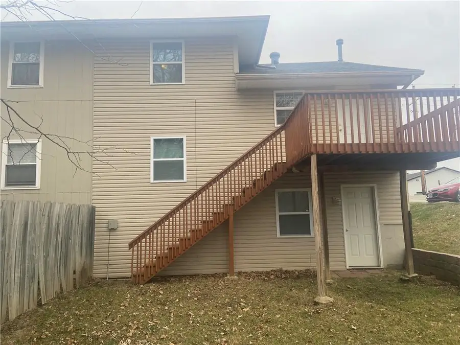 6900 Sobbie Road, Pleasant Valley, MO 64068 - #2