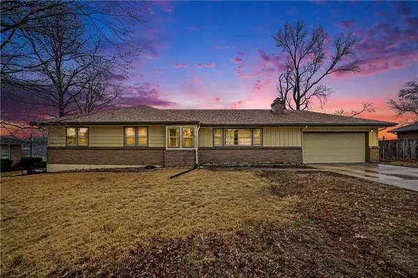 8225 Wood Avenue, Kansas City, KS 66112