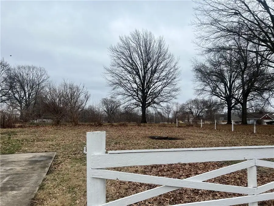 4507 Blue Ridge Boulevard, Kansas City, MO 64133 - #3