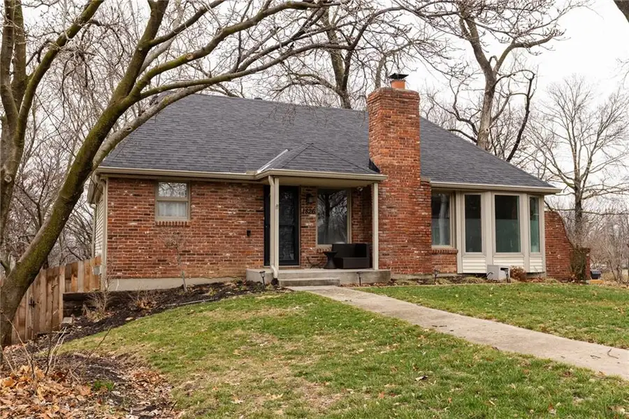 1826 NW Woodland Road, Riverside, MO 64150 - #2