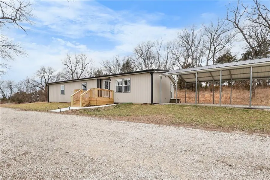 38466 Plum Creek Road, Osawatomie, KS 66064 - #2