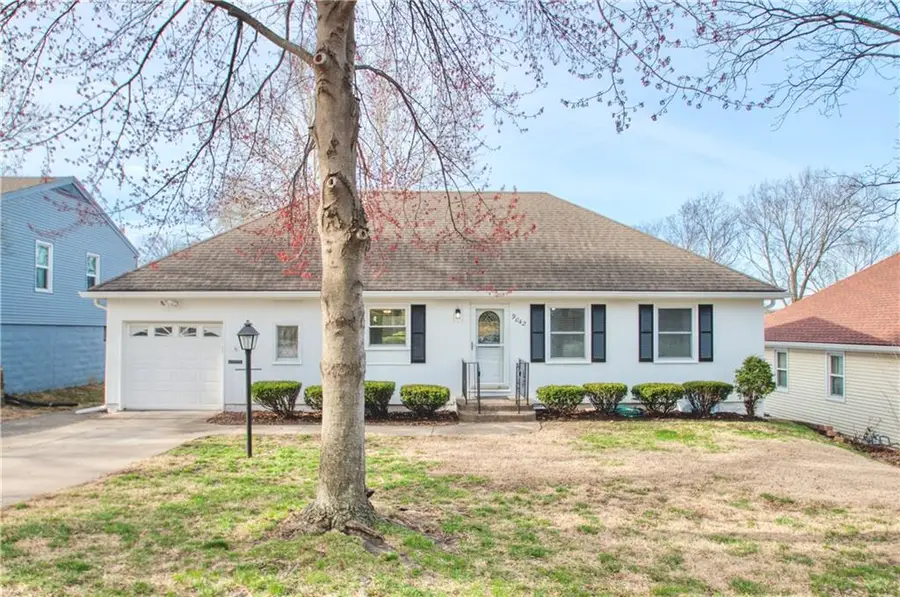 9042 Holly Street, Kansas City, MO 64114 - #2