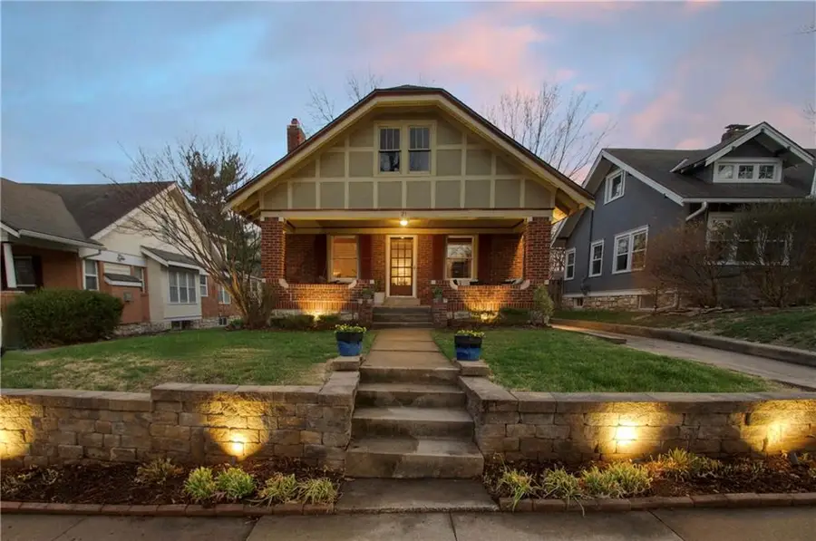 21 E 65th Street, Kansas City, MO 64113 - #2