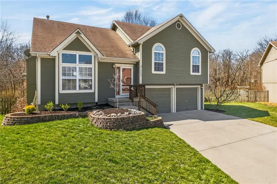 10502 N Wallace Avenue, Kansas City, MO 64157 - #2