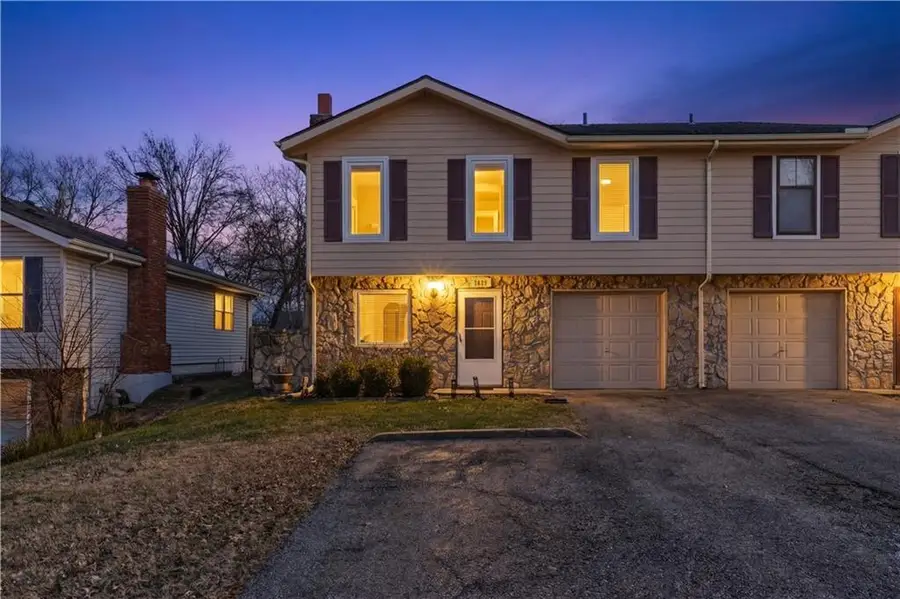 7629 Monrovia Street, Lenexa, KS 66216 - #2