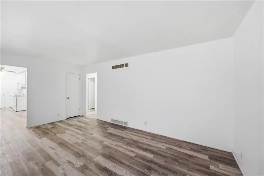 9004 Manchester Avenue, Kansas City, MO 64138 - #3