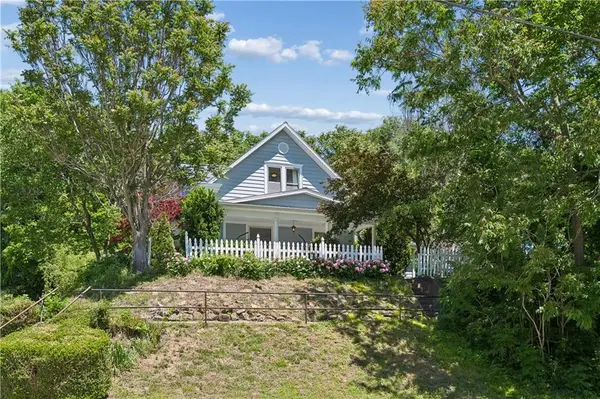 424 Walnut Street, Weston, MO 64098