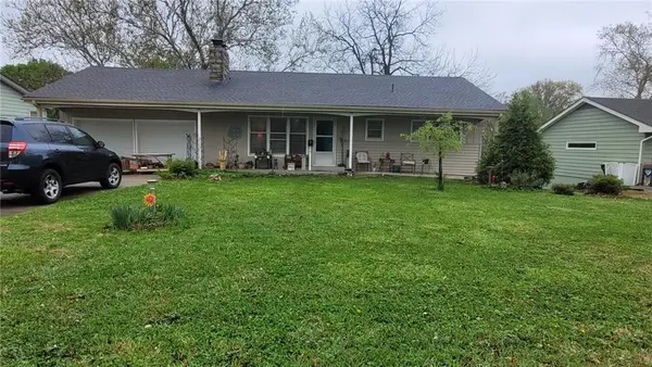 8 NW 67th Terrace, Gladstone, MO 64118