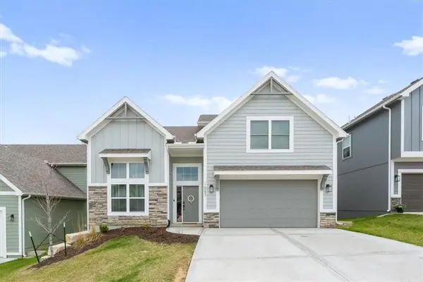 16083 Ryan Circle, Parkville, MO 64152