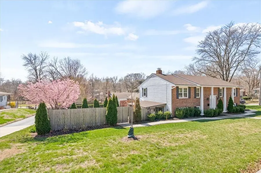 10105 W 55th Street, Merriam, KS 66203 - #2