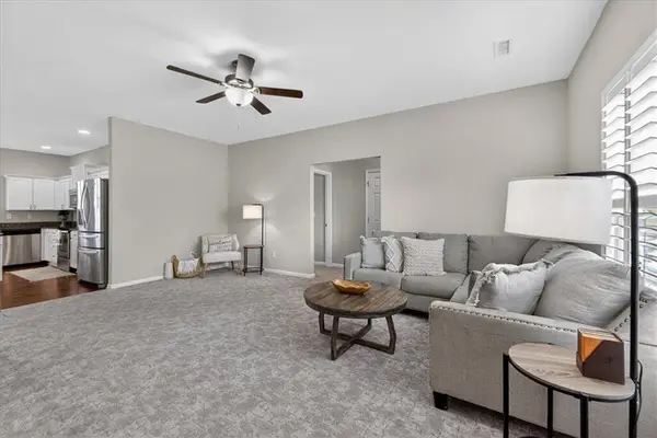 658 NE 66th Street, Gladstone, MO 64118