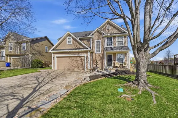 19104 W 163rd Place, Olathe, KS 66062