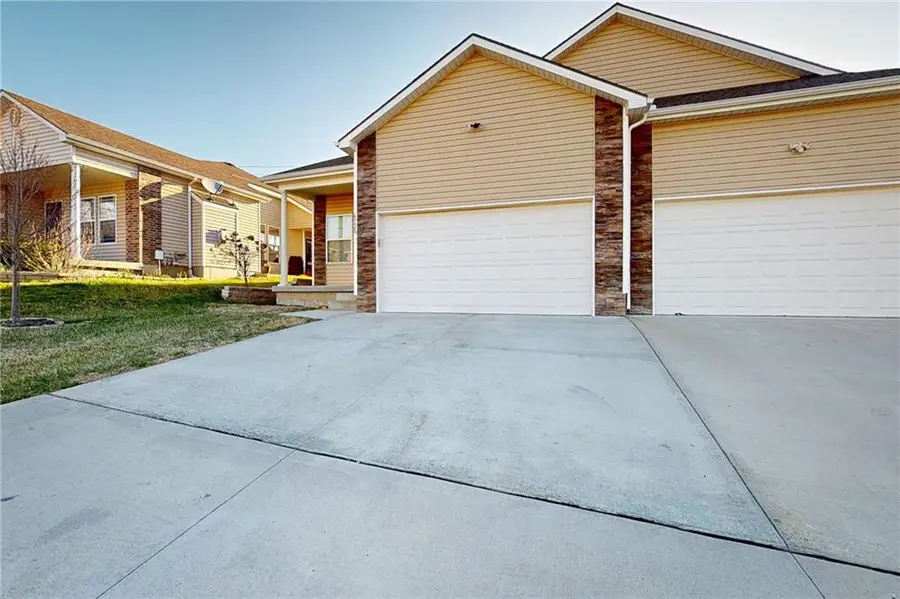 4735 S Union Avenue, Independence, MO 64055 - #3