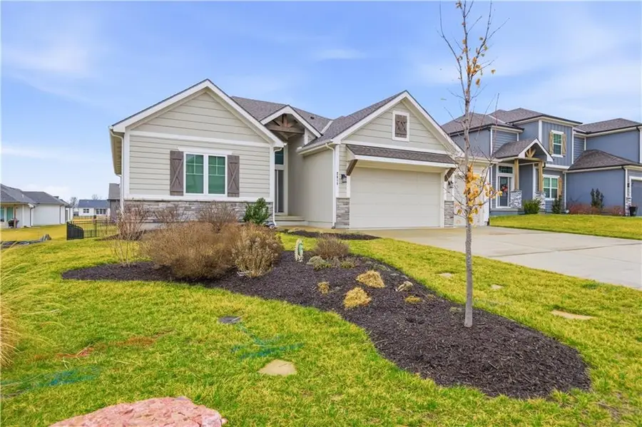 2614 SW Farm Field Road, Lees Summit, MO 64082 - #2