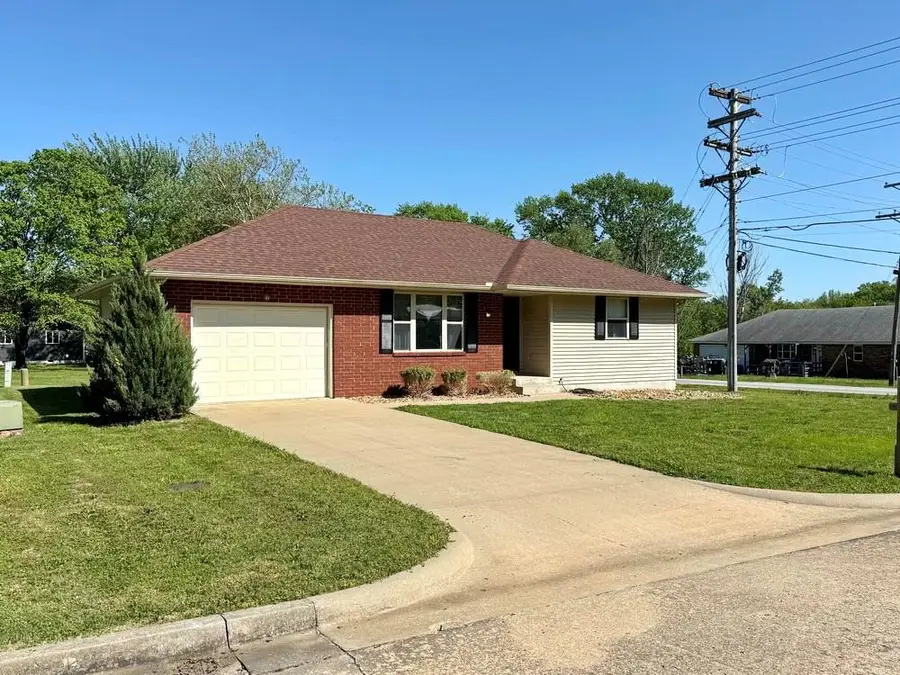 1409 Schrock Drive, El Dorado Springs, MO 64744 - #2