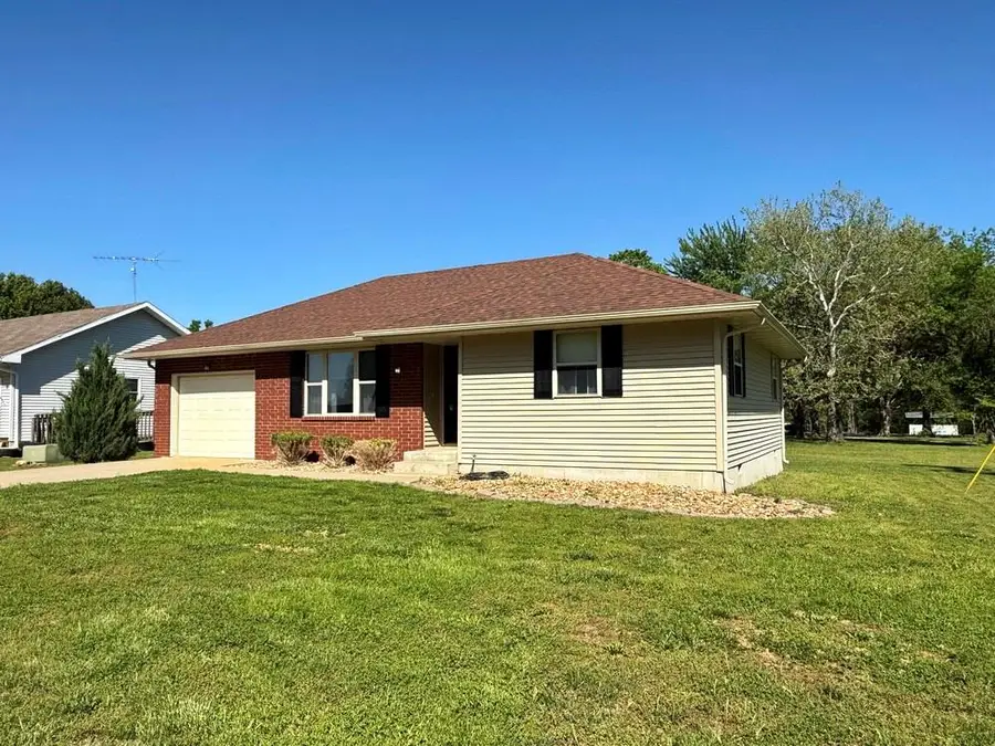 1409 Schrock Drive, El Dorado Springs, MO 64744 - #3