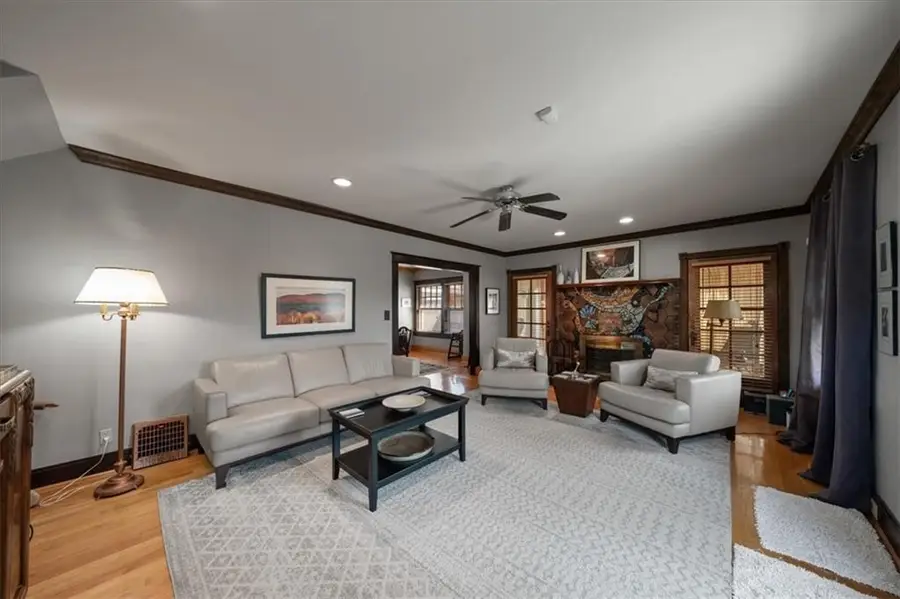 5901 Grand Avenue, Kansas City, MO 64113 - #2