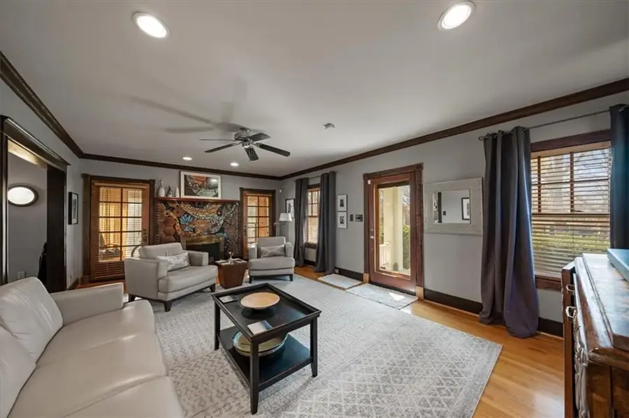 5901 Grand Avenue, Kansas City, MO 64113 - #3