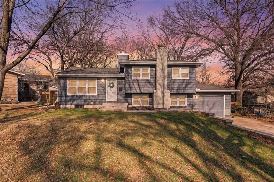 7309 Stearns Street, Shawnee, KS 66203 - #2